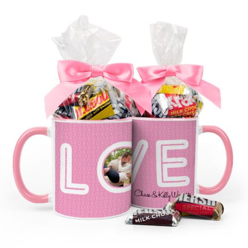 Personalized Wedding XOXO 11oz Mug with Hershey's Miniatures