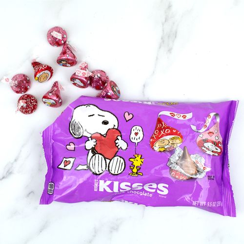 Hershey's Kisses with Snoopy & Friends Foil